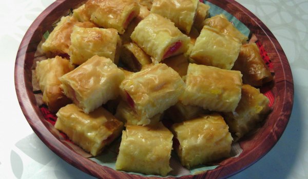 Сиропирани баклавички с локум