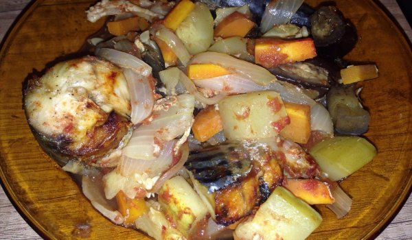 Скумрия с патладжани