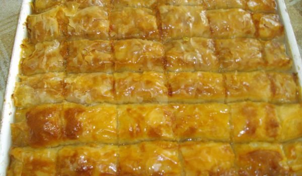 Сладка баница с портокалов сок и локум