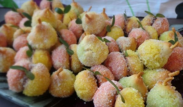 Сладки праскови и круши