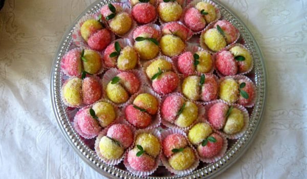 Сладки Праскови с Нутела