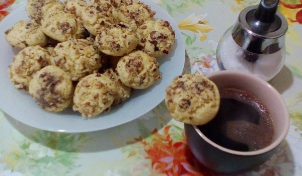 Сладки с ядки и лимонова кора