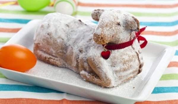 Сладкиш Агънце с ванилия и извара