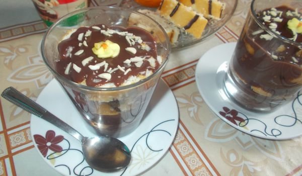 Сладкиш с готово руло