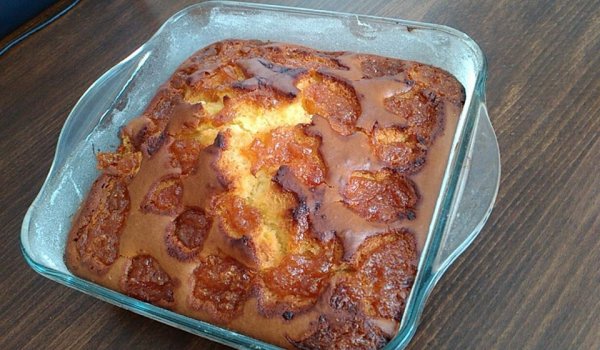 Сладкиш с конфитюр и кисело мляко