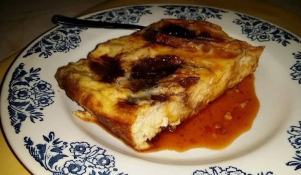 Сладкиш с кроасани и карамел