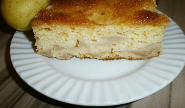 Сладкиш с круши и заливка