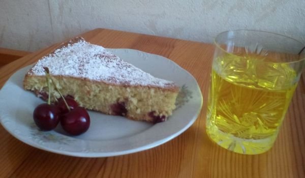 Сладкиш с лимонада и череши