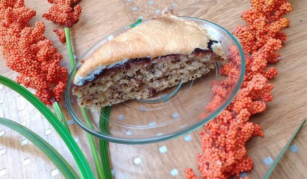 Сладкиш с орехи и мармалад