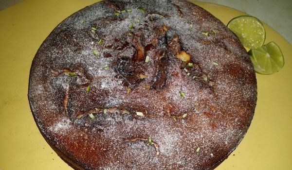 Сладкиш с течен шоколад и стафиди