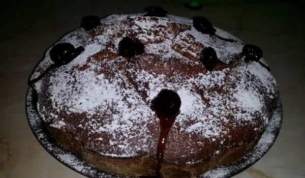 Сладкиш с вишни и какао