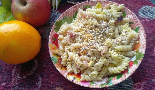 Сладко-солени макарони с ядки