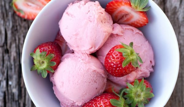 Сладолед с ягоди
