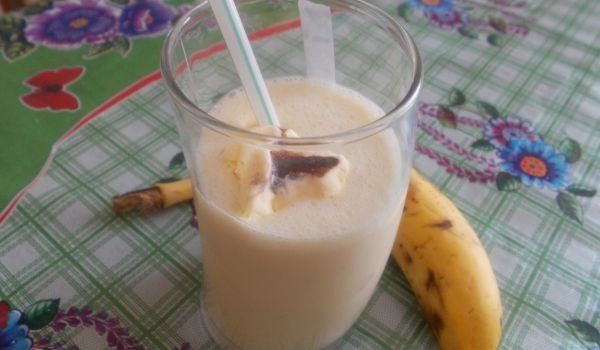 Сладоледен шейк с банан