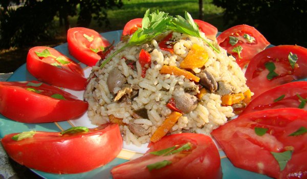 Славянски гювеч с чушки и заешки дреболии