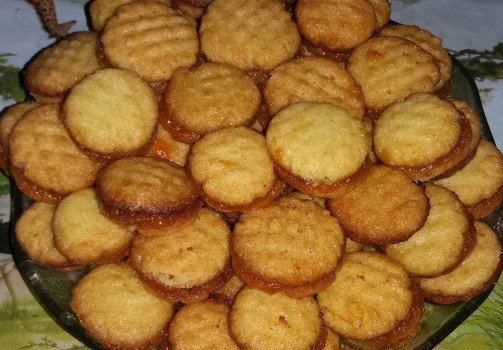Слепени бисквитки със сладко