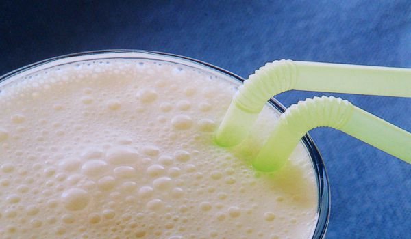 Смути с бъз и бяло грозде