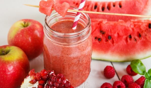 Смути с диня и ледени малини