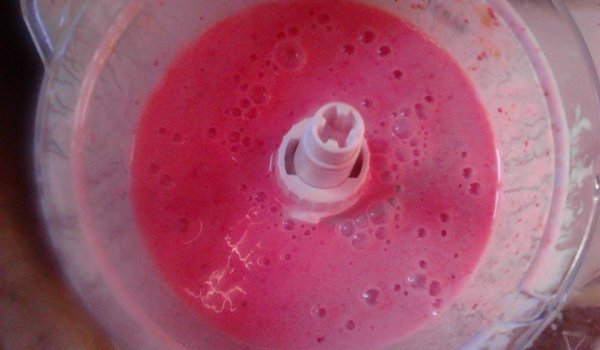 Смути с ягоди и праскови