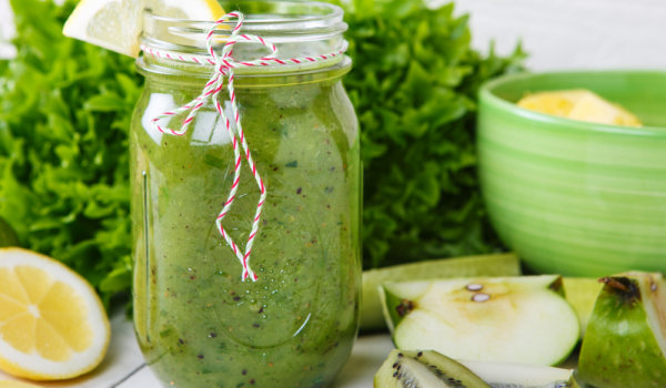 Смути със зелена ябълка и ананас