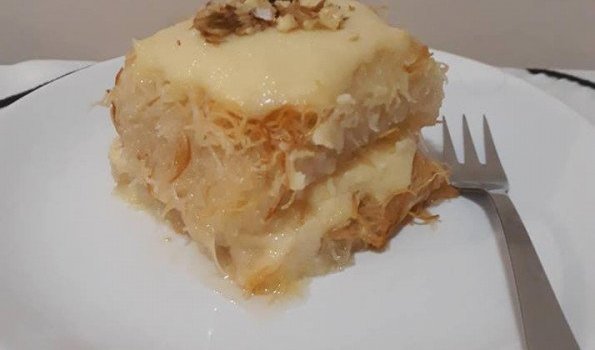 Сочен Кадаиф с млечен крем