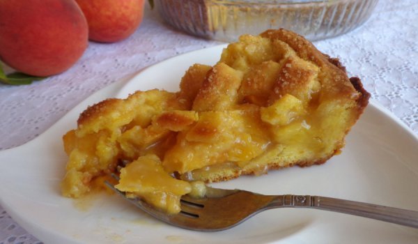 Сочен пай с праскови