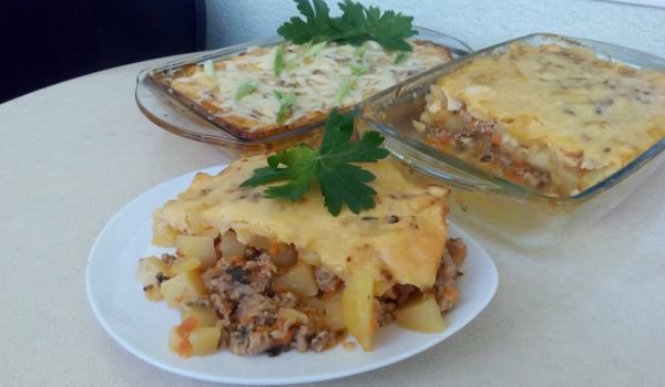 Сочна мусака с прясно мляко