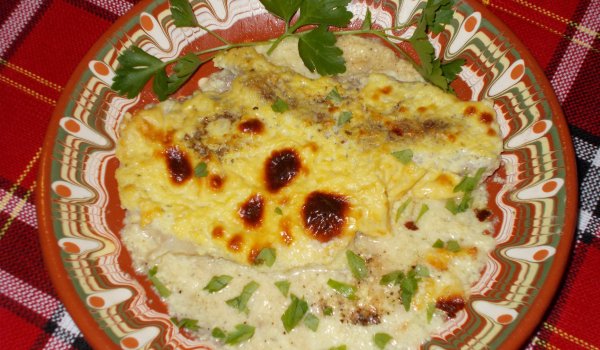 Сочни пържоли с бешамелов сос