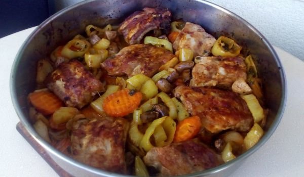 Сочни ребърца със зеленчуци