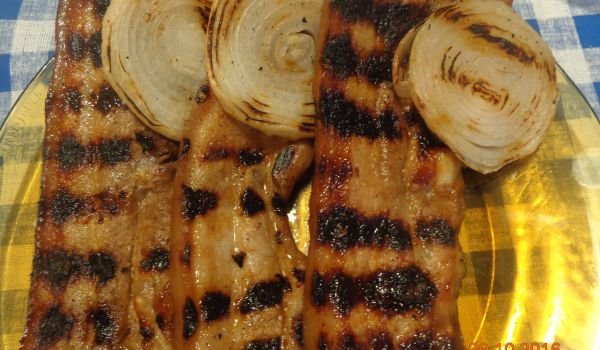 Сочни свински гърди на скара