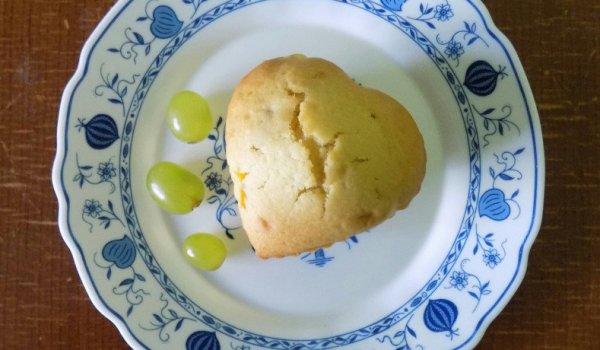 Содени мъфини с нектарини и сладко