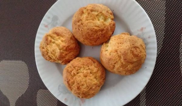 Содени питки със сирене и масло