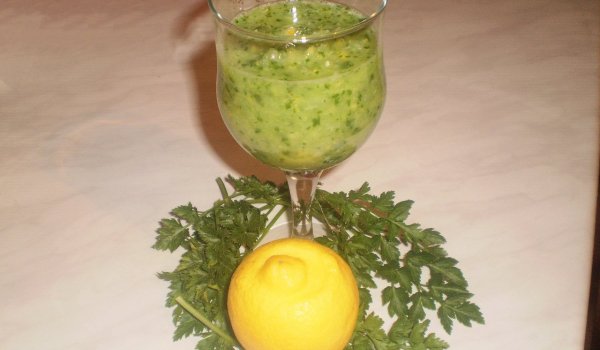 Сок от магданоз и лимони