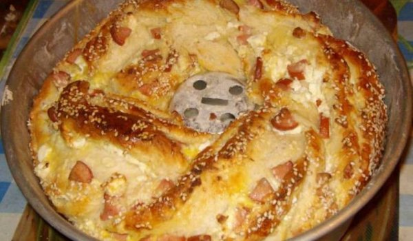 Солена Корона с топено сирене