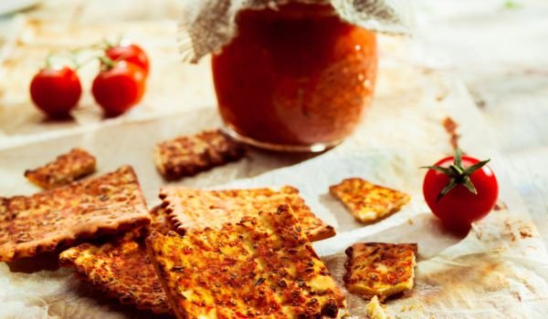 Солени бисквити с домати