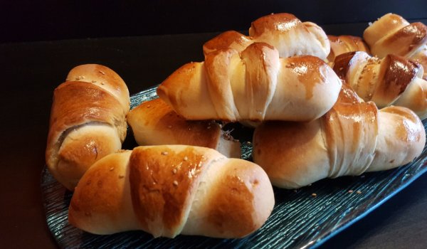 Солени кифлички с чушки и маслини