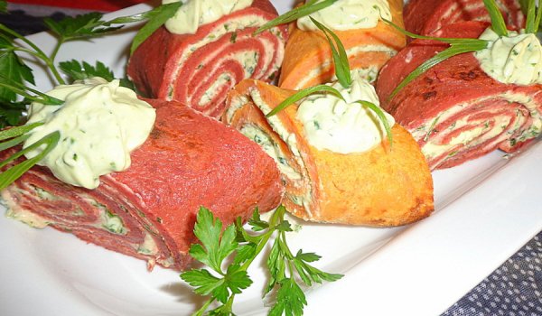Солени палачинкови рула
