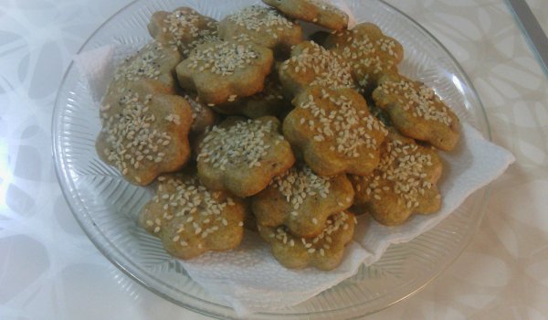 Соленки от лимец със сусам