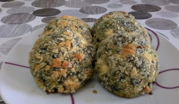 Спаначени кюфтета с хлебна коричка