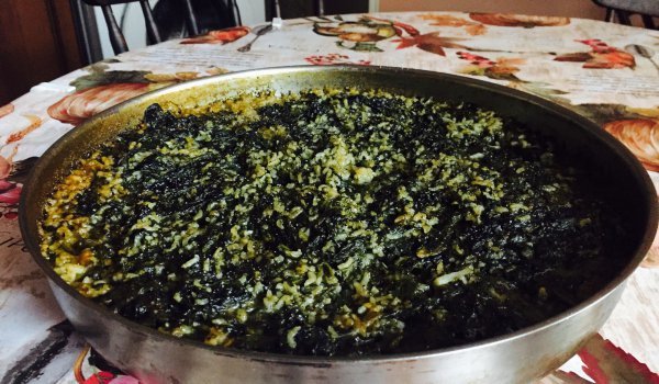 Спанак с ориз в тавичка