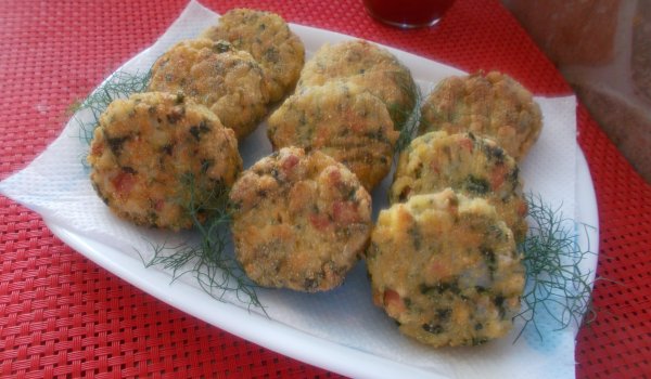 Сполучливи оризови кюфтета със спанак