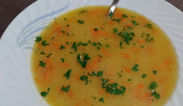 Сръбска супа с грис, картофи и моркови