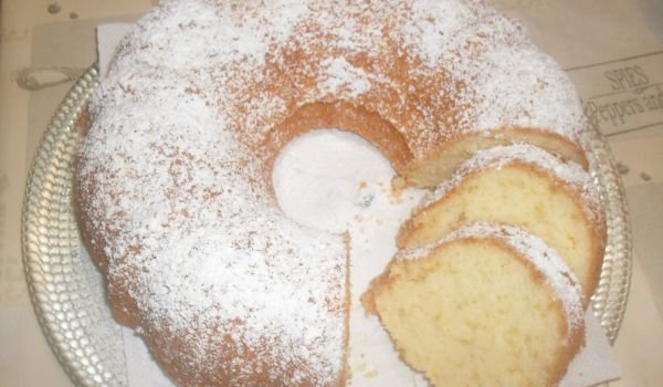 Страхотен лимонов кейк