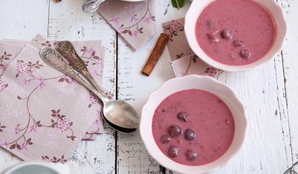 Супа от боровинки и френско грозде