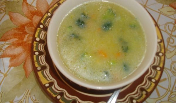 Супа от броколи, моркови и картофи