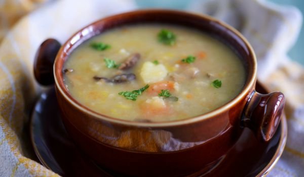 Супа от гъби, картофи и моркови