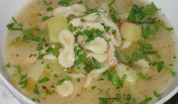 Супа от пиле с картофи и фарфалини