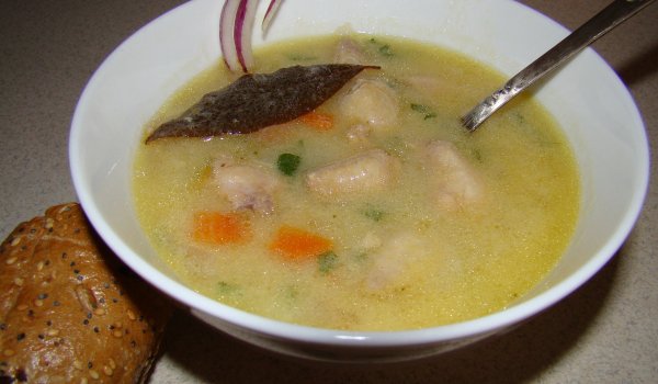 Супа от пилешки трътки