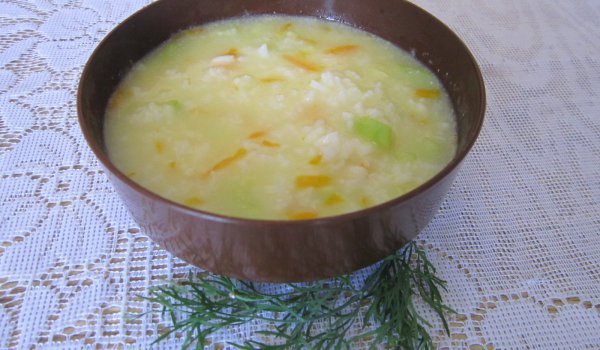Супа от тиквички с ориз за деца