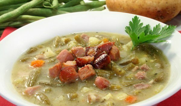 Супа от зелен фасул с мляко